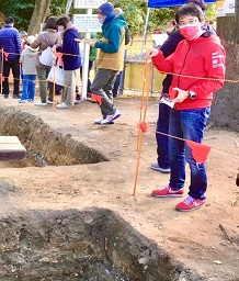 断夫山発掘調査01_森ともお